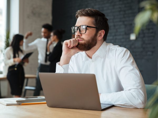 Vamos te explicar nesse artigo tudo sobre o auxílio doença para empresário e quando o empreendedor tem direito ao afastamento.