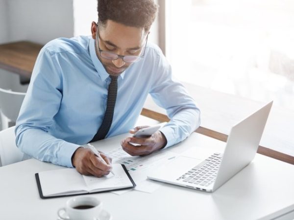 Saiba neste artigo como quitar as dívidas da pequena empresa e regularizar sua situação financeira. Leia com atenção e saiba mais. 