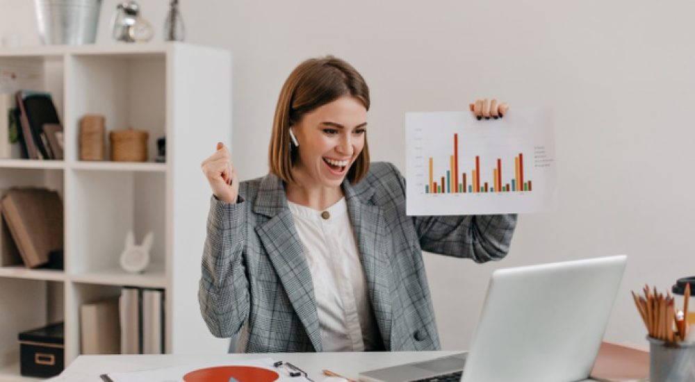 Realização do controle financeiro de uma empresa.