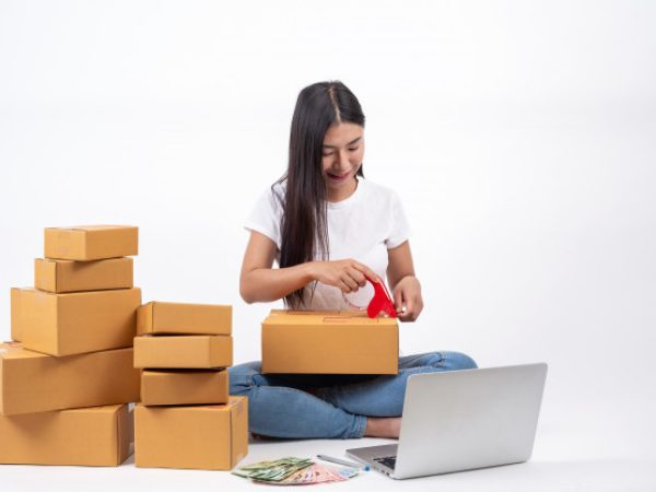 Leia este artigo até o final e aprenda tudo o que você precisa saber para começar a vender online seus produtos no Mercado Livre. 