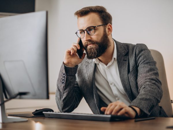 Existem algumas regras que a empresa deve respeitar para manter o reenquadramento no Simples Nacional. Leia com atenção e aprenda. 